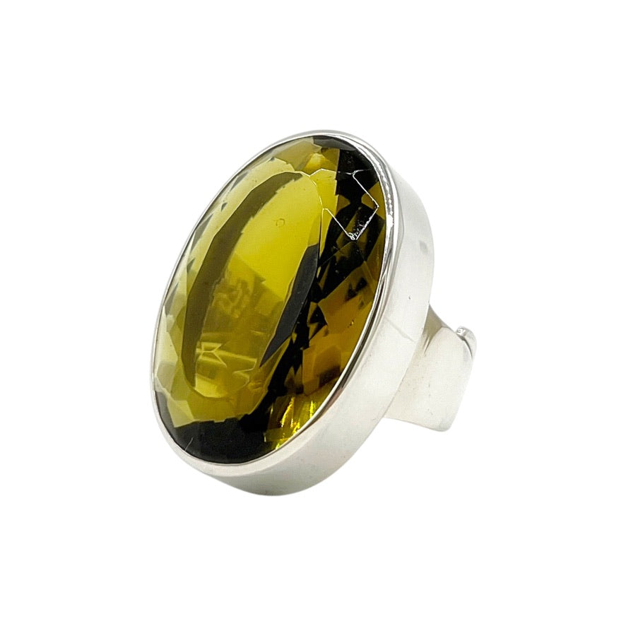 Statement-Ring aus goldbraunem Vulkanglas – 925er Sterlingsilber – verstellbar – ca. 2 × 3 cm