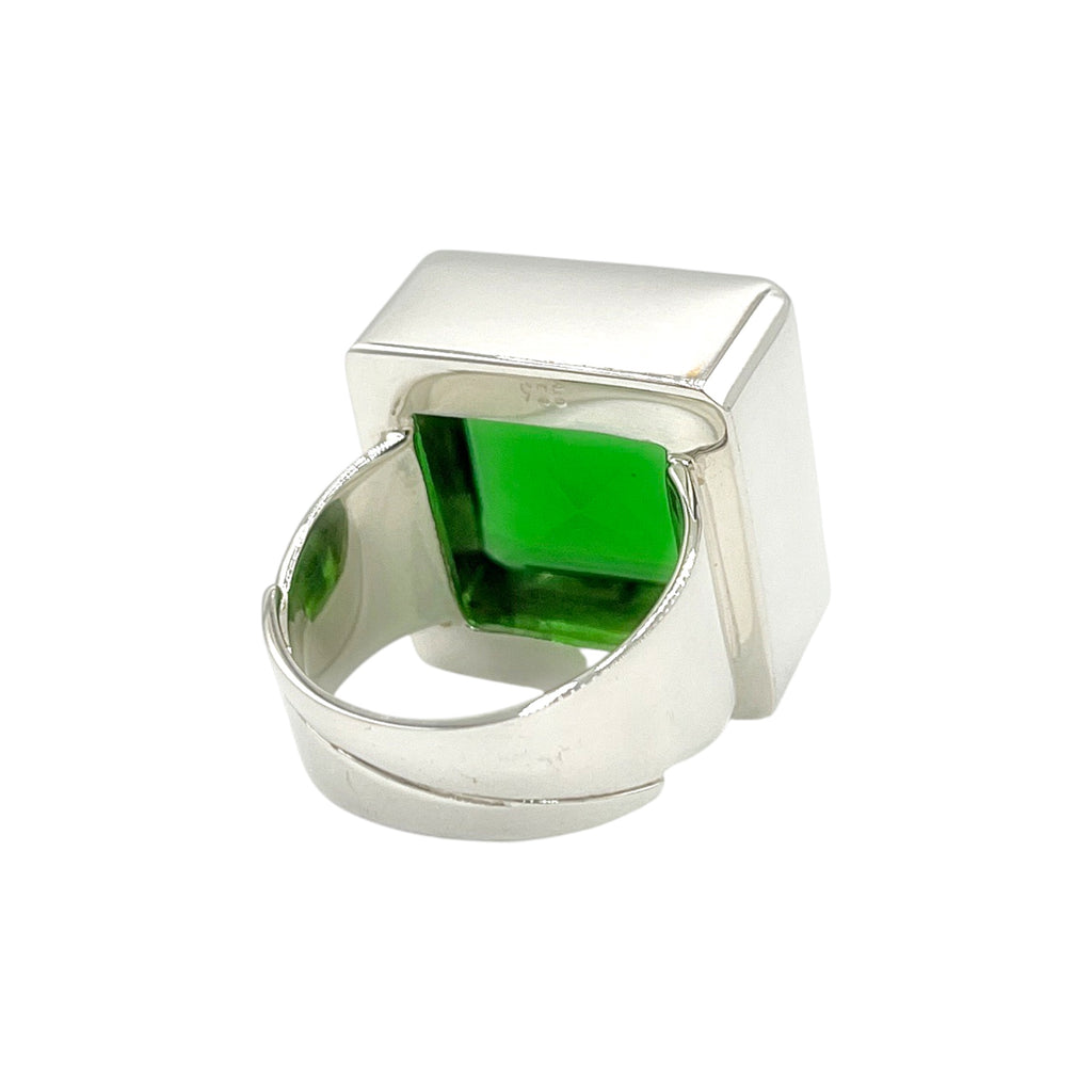 Emerald Green Volcanic Glass Statement Ring – 925 Sterling Silver – Square 2 × 2 cm