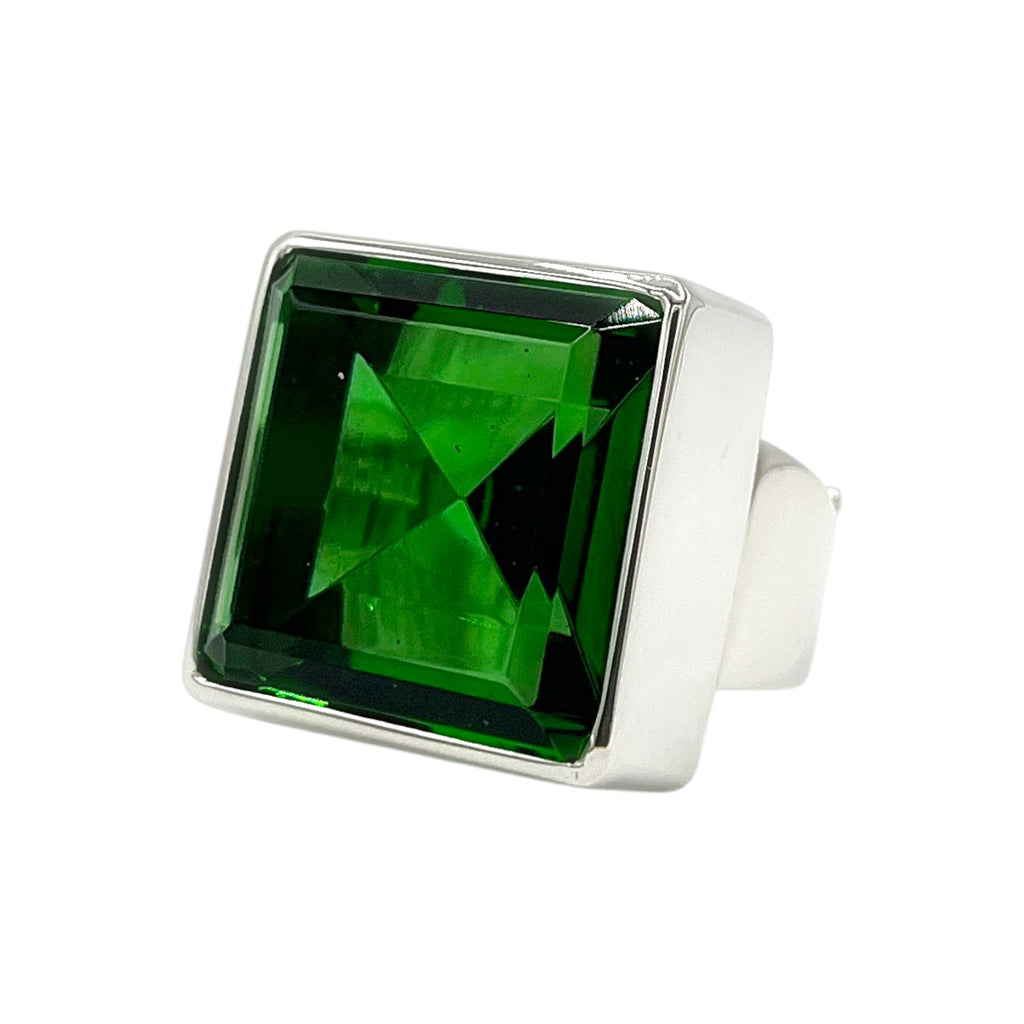 Emerald Green Volcanic Glass Statement Ring – 925 Sterling Silver – Square 2 × 2 cm