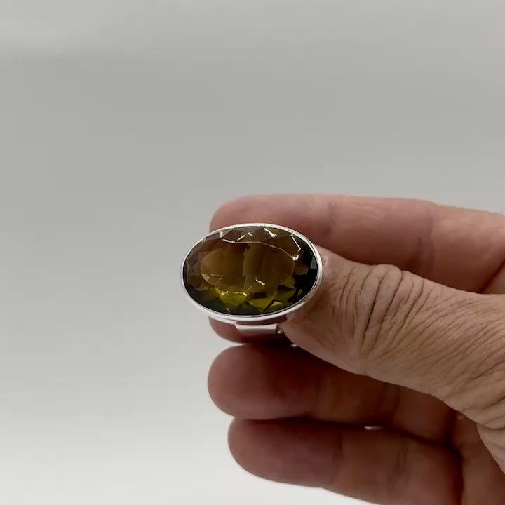 Statement-Ring aus goldbraunem Vulkanglas – 925er Sterlingsilber – verstellbar – ca. 2 × 3 cm
